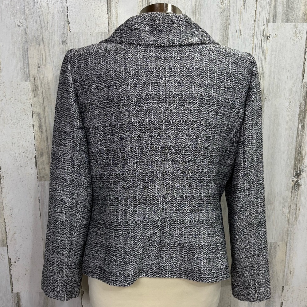 Tahari Gray Tweed Button Front Jacket - image 5